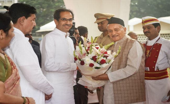 महाराष्ट्र : राज्‍यपाल ने संयुक्‍त बैठक को किया संबोधित, कहा - निजी नौकरियों में स्थानीय को 80 % कोटा