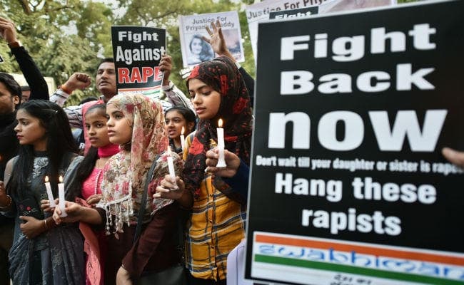 हैदराबाद में महिला डॉ की बलात्कार के बाद हत्‍या : CM केसीआर ने फास्‍ट ट्रैक कोर्ट बनाने का दिया आदेश