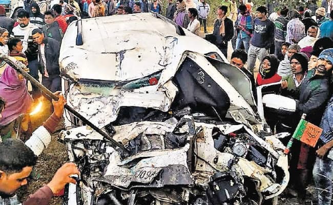 गढ़वा : सड़क हादसे में विधायक भानु के भांजे समेत पांच की मौत