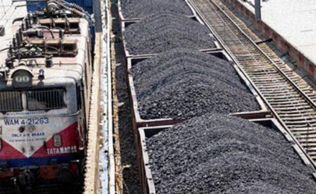 रेलवे का परिचालन खर्च बढ़ा, 100 रुपये कमाने के लिए 98 रुपये खर्च कर रही