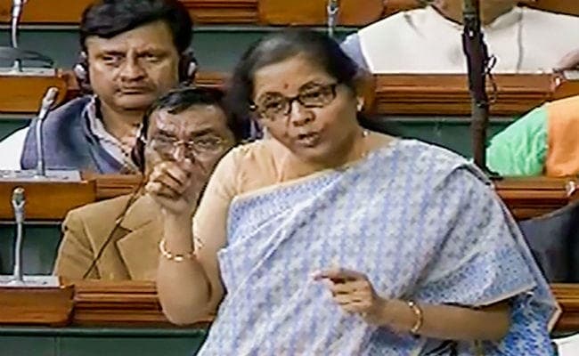 वित्त मंत्री निर्मला सीतारमण ने लोकसभा में दिया जवाब, नवंबर तक पांच फीसदी बढ़ा डायरेक्ट टैक्स कलेक्शन