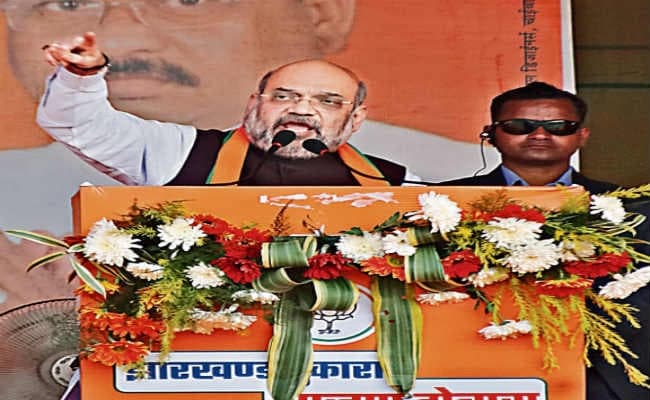 शाह बोले : कांग्रेस के 55 साल के शासन का हिसाब दें राहुल