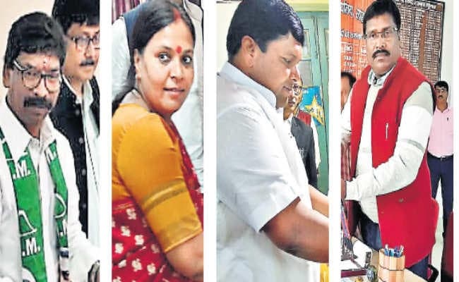 16 सीटों पर 102 नामांकन दाखिल, देवघर में 12 व मधुपुर में 13 प्रत्याशी मैदान में, बंटा सिंबल