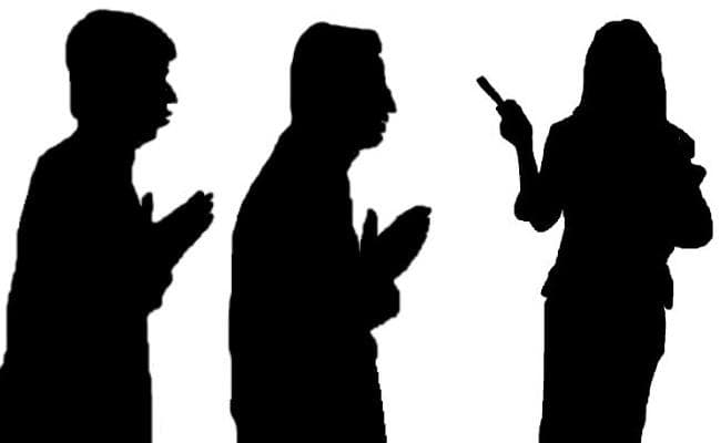 छेड़खानी करनेवाले छात्रों को अदालत ने दी अनोखी सजा, कहा...