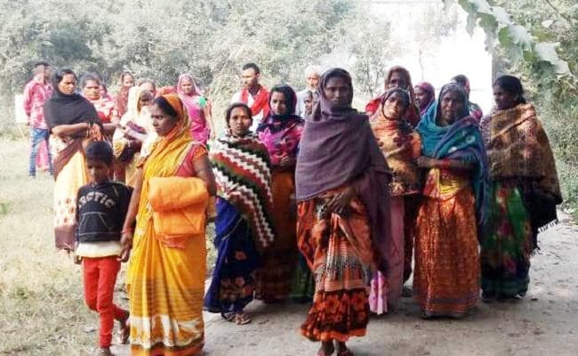 पत्नी की हत्या कर पति फरार, छोटे बेटे ने किया मामले का खुलासा