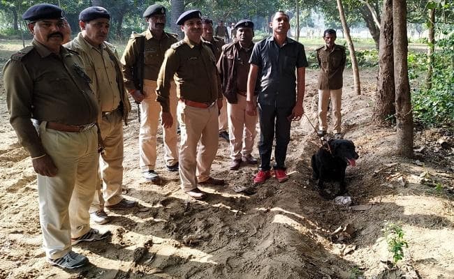 अवैध संबंध एवं गलत काम का विरोध करना पड़ा महंगा, रिश्ते के भतीजे व उसके दोस्तों ने मिल कर दी हत्या