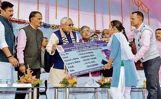 मोतिहारी : हरियाली पर मानव शृंखला विश्व के लिए बनेगी उदाहरण : सीएम नीतीश कुमार