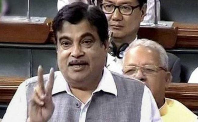 मोदी सरकार बना रही है ऐसी सड़कें जिन पर 100 साल तक नहीं नजर आएंगे गड्ढे