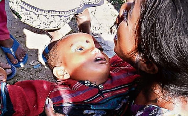 रांची : सवा साल का बच्चा नाले में बहा, गंभीर