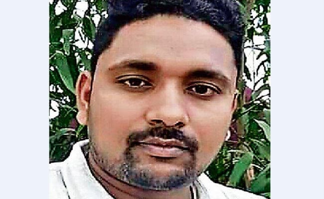 झारखंड विधानसभा चुनाव 2019 : चुनाव ड्यूटी में तैनात कर्मी व उसके साथी को वाहन ने रौंदा, मौत