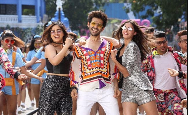 Film Review : फिल्‍म देखने से पहले जानें कैसी है ''पति पत्नी और वो''