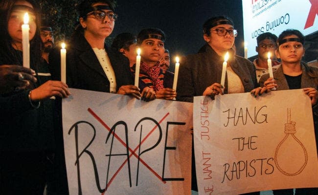 गृह मंत्रालय भी नहीं चाहता निर्भया के दोषियों की फांसी रुके, राष्ट्रपति को भेजी सिफारिश