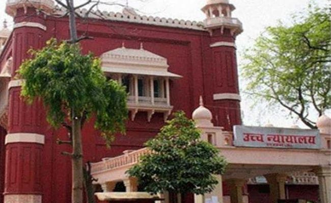 मेडिकल कॉलेज घोटाला : CBI ने इलाहाबाद हाईकोर्ट के न्यायाधीश को नामजद किया, आवास पर छापा