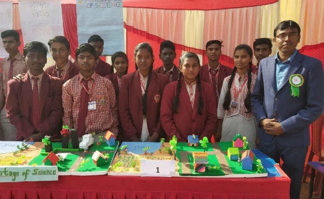 डीएवी विवेकानंद पब्लिक स्‍कूल में हस्‍तशिल्‍प एवं विज्ञान प्रदर्शनी