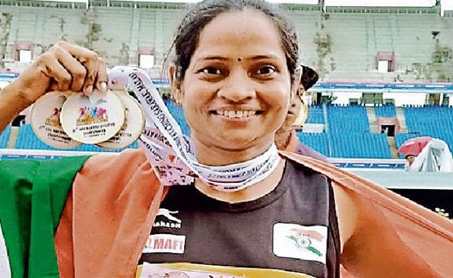 मलयेशिया में हुआ 21वां एशियन मास्टर्स एथलेटिक्स : रेलकर्मी अंजू ने एथलेटिक्स चैंपियनशिप में तीन स्वर्ण जीते