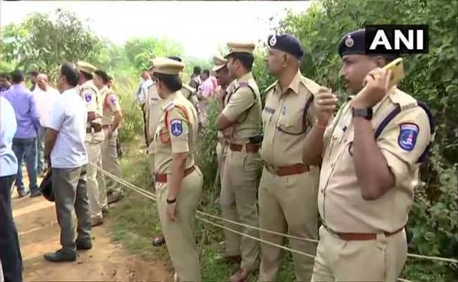 हैदराबाद एनकाउंटर में मारे गए चारों आरोपियों के खिलाफ पुलिसकर्मियों पर ‘हमला” करने का मामला दर्ज