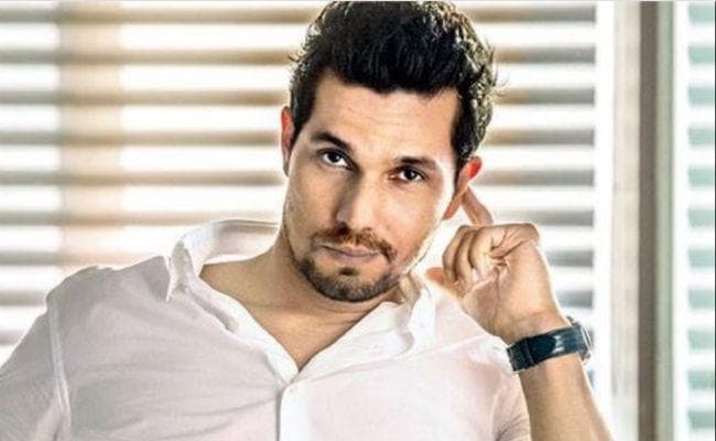 मेकअप मैन संग दुर्व्यवहार के बाद फिल्‍म से निकाले गये रणदीप हुड्डा, एक्‍टर ने कही ये बात