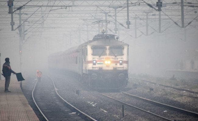 ठंड में ठिठुरने के लिए हो जाइए तैयार, लद्दाख के द्रास सेक्टर में तापमान माइनस 25.4 डिग्री सेल्सियस तक पहुंचा