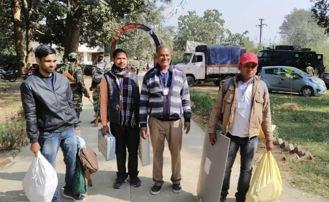सिसई विधानसभा : हिंसक झड़प के बीच 68.60 प्रतिशत मतदान, बूथ संख्या 36 पर होगा पुनर्मतदान