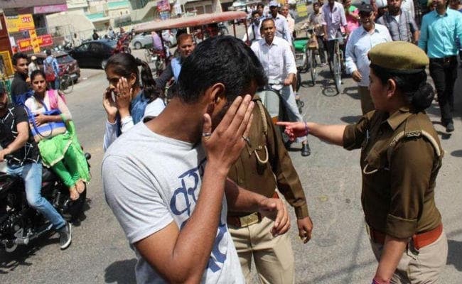 मनचलों पर कार्रवाई को लेकर सड़कों पर उतरी कोलकाता पुलिस की विनर्स टीम