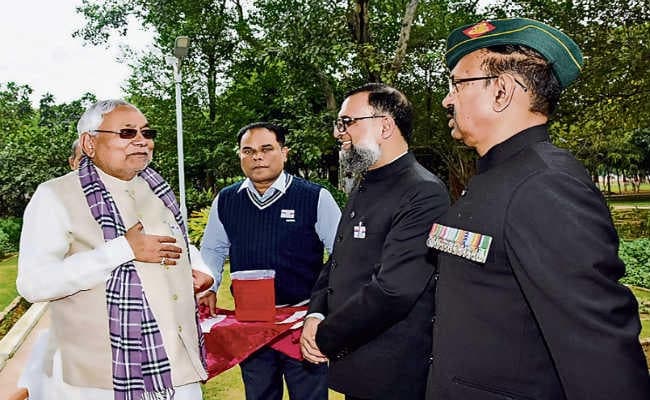 सैनिकों के कल्याण व पुनर्वास के लिए अंशदान करें: सीएम