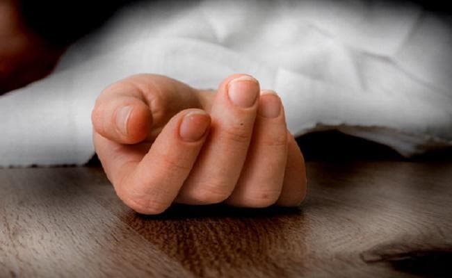 बैग से आठ साल की बच्ची का शव बरामद, नाना ने दुष्कर्म के बाद हत्या किये जाने का लगाया आरोप