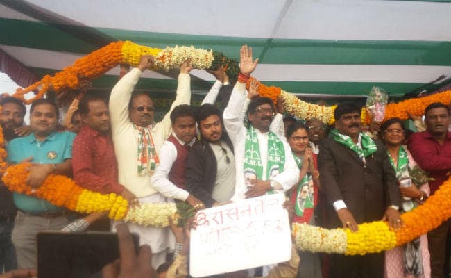 गोमिया : चुनावी रैली में बोले हेमंत सोरेन- झारखंड में भय, भूख व भ्रष्टाचार का माहौल