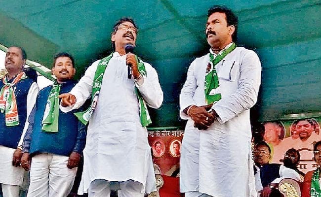 झारखंड विधानसभा चुनाव 2019 : हेमंत ने की रामप्रकाश भाई के समर्थन में सभा, बोले- डबल इंजन सरकार ने झारखंड को ठगा