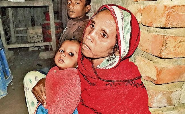 दिल्ली अग्निकांड : इमारत में फंसे मुशर्रफ की दोस्त से अंतिम बातचीत, फोन पर गुहार, दोस्ती का फर्ज निभाना मोनू, परिवार का रखना ख्याल