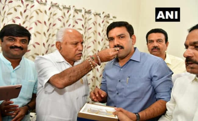 कर्नाटक उपचुनाव : चला BJP का जादू, 12 सीटें जीती, PM मोदी ने दी CM येदियुरप्पा को बधाई