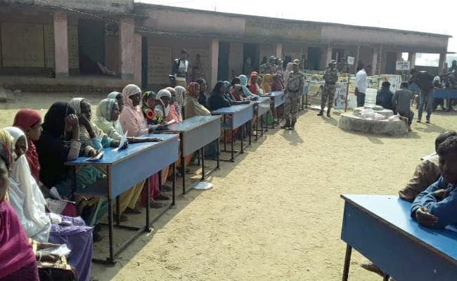 Jharkhand Election 2019 : सिसई के जिस बूथ पर हुई थी हिंसा, पुनर्मतदान में वहां हुई 77.41 फीसदी वोटिंग