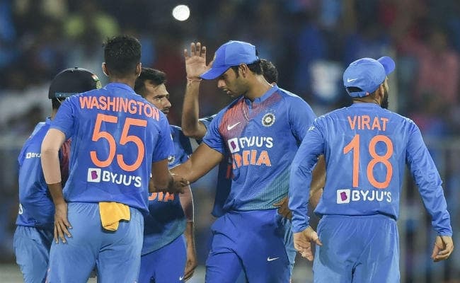 वेस्टइंडीज से हार के बाद टीम की खराब फील्डिंग पर भड़के कोहली, कह दी बड़ी बात…