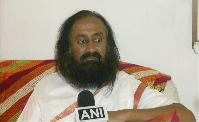 श्री श्री रविशंकर ने करीब एक लाख श्रीलंकाई तमिलों को नागरिकता देने का किया अनुरोध