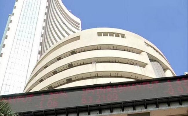 भारी बिकवाली से 248 अंक गिरकर सेंसेक्स हुआ चारो खाने चित, निफ्टी भी 11,900 अंक से फिसल गया नीचे