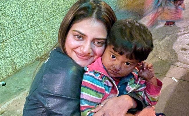 नुसरत के पोस्ट को सोशल मीडिया पर लोगों ने खूब सराहा