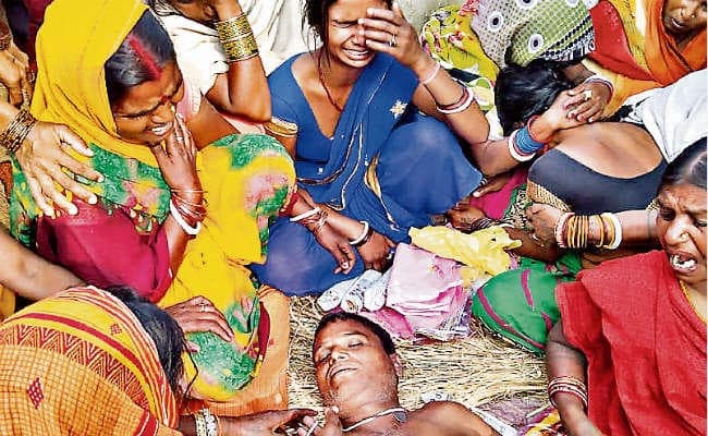 चंदवारा :इलाज के अभाव में पारा शिक्षक की मौत