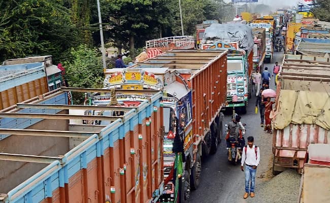 भागलपुर :एनएच 80 पर महाजाम, 80 किमी तक लगी वाहनों की लंबी कतार