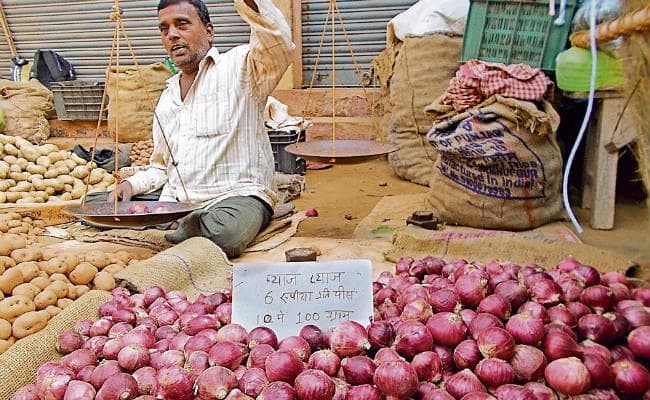 छपरा में छह रुपये प्रति पीस बिक रहा है प्याज
