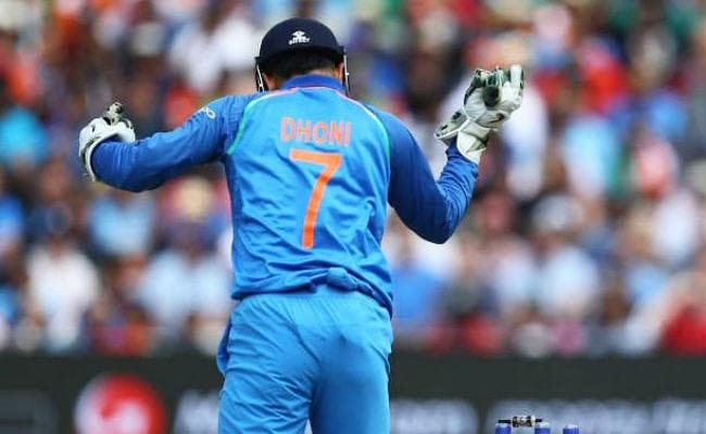 ...और धौनी का बैग हो गया गायब, मच गयी अफरा-तफरी, जानें पूरा मामला