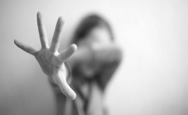 जिस्मफ‍रोशी की दलदल से बचायी गयी नाबालिग, तीन गिरफ्तार