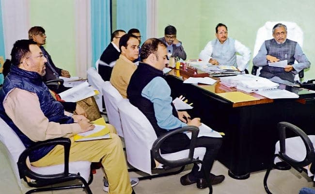 पटना : 2.76 लाख श्रमिकों को शीघ्र मिले चिकित्सा सहायता राशि : सुशील मोदी