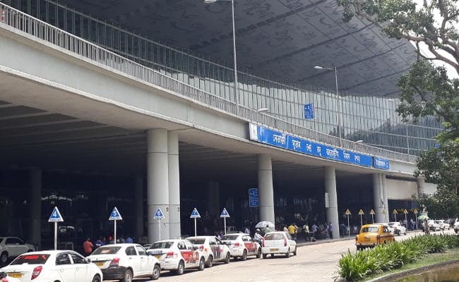 कोलकाता से पूर्वोत्तर राज्यों में जाने वाली कई उड़ानें रद्द