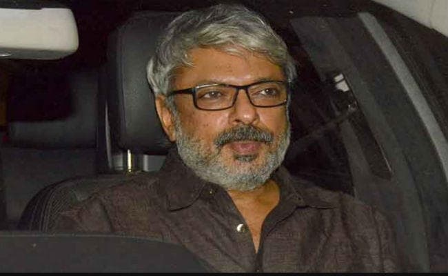 बालाकोट एयर स्ट्राइक पर बनेगी फिल्‍म, भंसाली और भूषण कुमार ने मिलाया हाथ