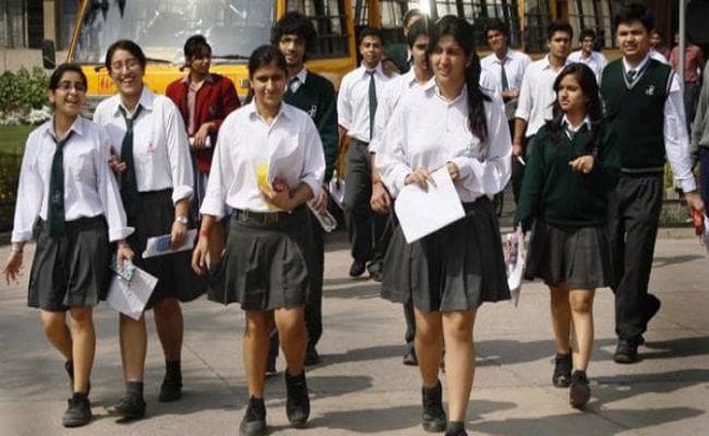 CBSE Exam 2020 :10वीं साइंस की परीक्षा हुई आयोजित, उत्तर पूर्वी दिल्ली में 98% प्रतिशत छात्र रहे उपस्थित