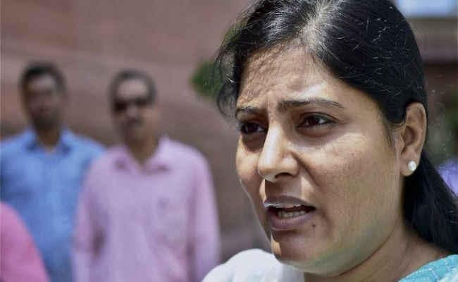 आरक्षित वर्ग वाला सामान्य वर्ग के समान अंक पाये तो उसे मिले अनारक्षित कोटे में नौकरी : अनुप्रिया पटेल