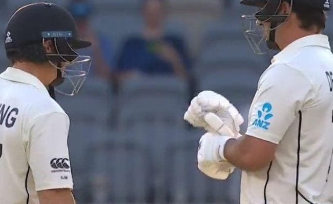 ऑस्ट्रेलिया ने न्यूजीलैंड को 296 रन से रौंदा