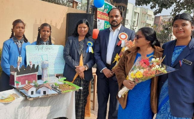 संत गैब्रिएल एंड मोनिका स्‍कूल में साइंस, ऑर्ट व क्राफ्ट प्रदर्शनी