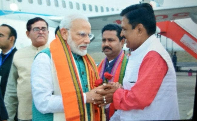 बंगाल भाजपा प्रतिनिधिमंडल ने की मोदी से मुलाकात, राज्य की कानून व्यवस्था के बारे में बताया