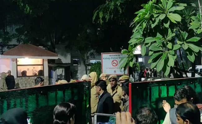 दिल्लीः जामिया में प्रदर्शन के दौरान हिरासत में लिए गए 50 छात्र रिहा, सुप्रीम कोर्ट पहुंचा मामला