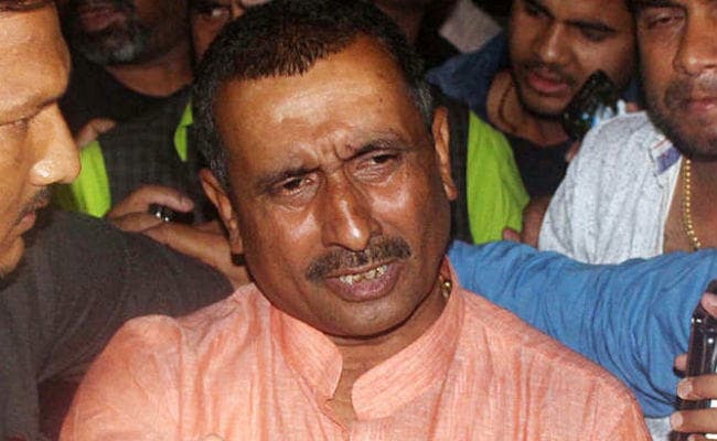 उन्नाव दुष्कर्म मामला : फैसला सुनकर कोर्ट में ही रोने लगा सेंगर